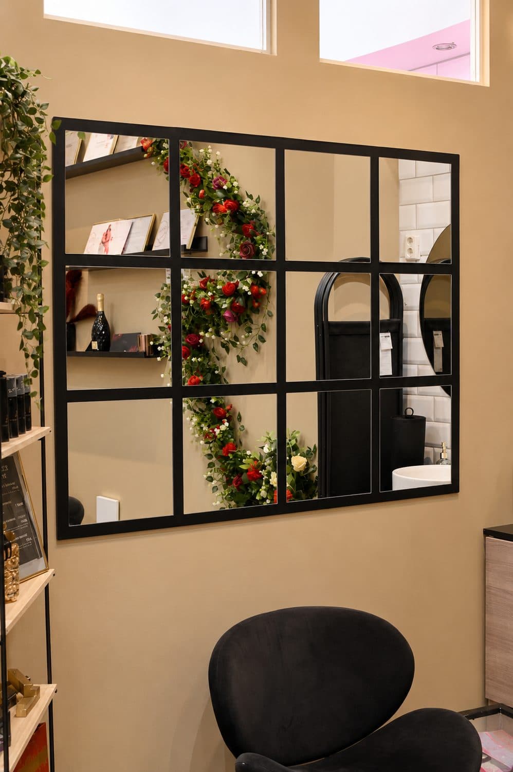 Speilkrok med planter og hyller - Beauty Concept by Adrianna