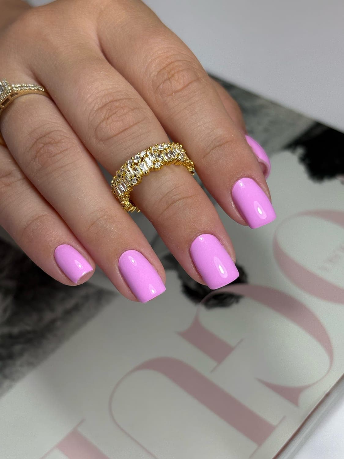 Manikyr i lilla med blank finish - Beauty Concept by Adrianna