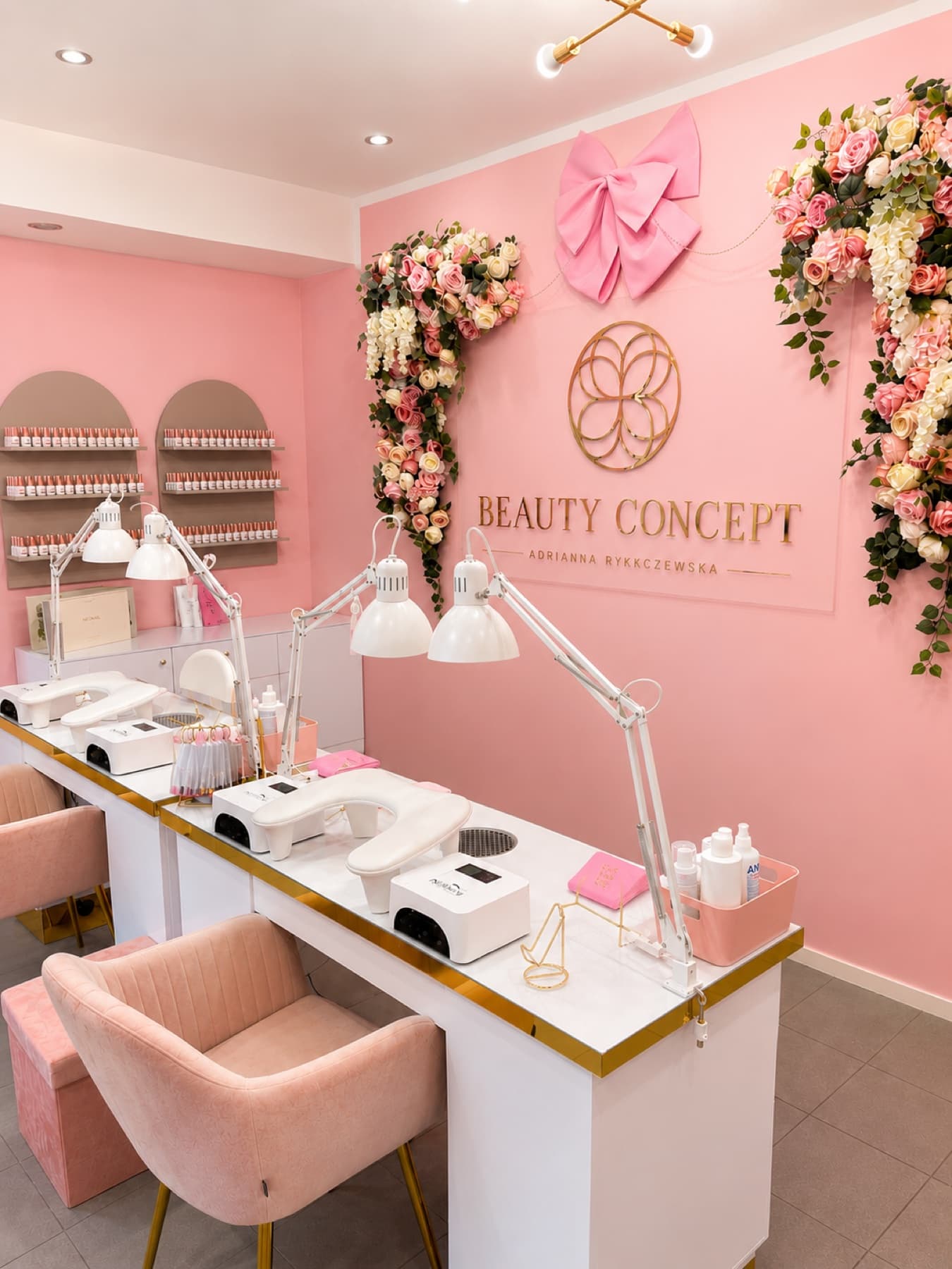 Manikyrstasjon med Beauty Concept-veggen - Beauty Concept by Adrianna, Drammen